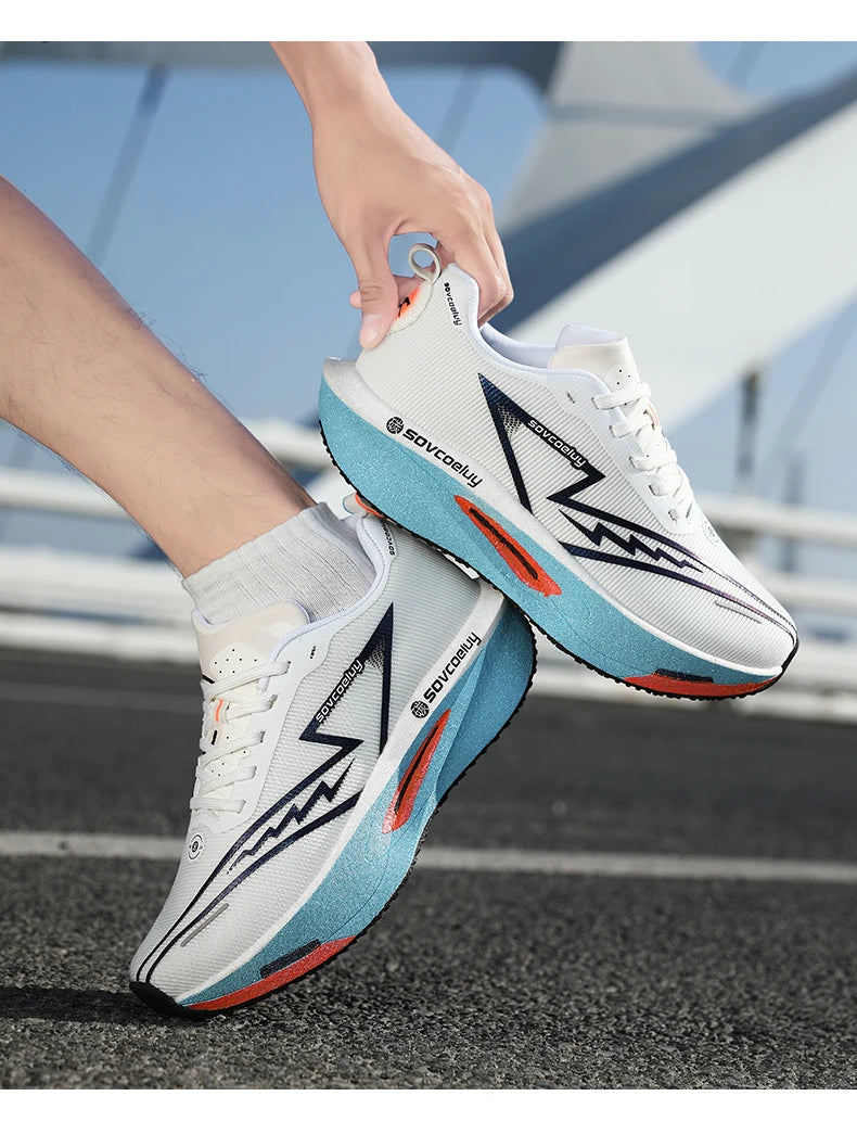 Lightweight breathable running shose with carbon plate for speed & comfort.