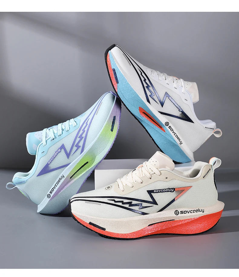 Lightweight breathable running shose with carbon plate for speed & comfort.