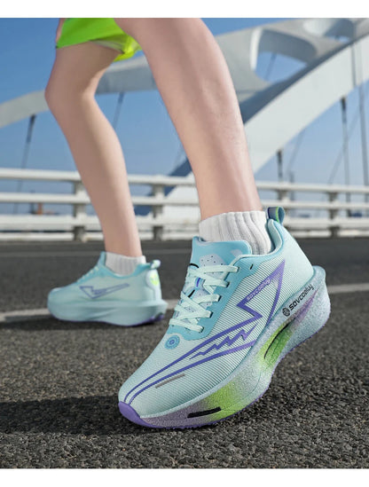 Lightweight breathable running shose with carbon plate for speed & comfort.