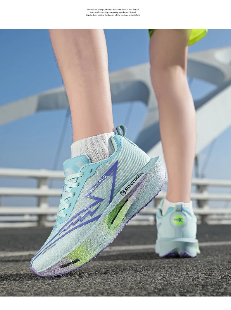 Lightweight breathable running shose with carbon plate for speed & comfort.